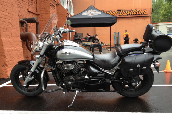 Suzuki VZ 800 Harley-Davidson 2007 300000 2.jpg